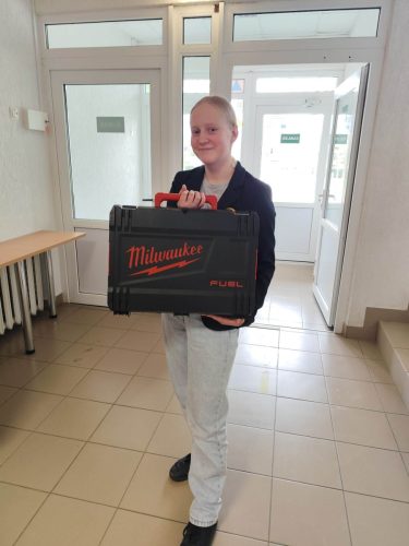 908f50e1-f6b9-4a37-957d-05de9390b4ee