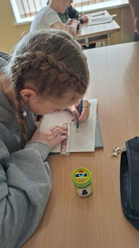 9305d3ae-261a-46d4-8d75-a78926d65f4c