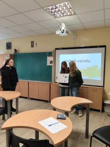 0a7db6a1-9b11-4706-a4ee-afbcf7341227