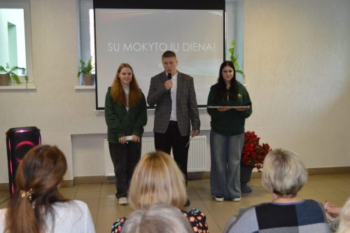 Mokyniu-parlamento-sveikinimas