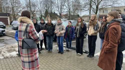 8a02b0d8-949e-4e23-8bdd-501eacf7528b