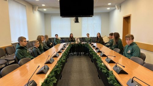 b693d591-f11b-47fb-8d5c-d6fdd730e0e8