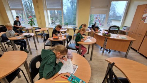 att.vwd0zHfl3-b07dAGz4obhWeyra3cFwgDDdlFN2p0bhU.dat 