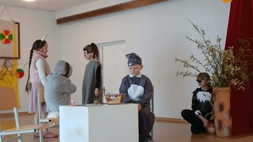 28f1f2c2-3e53-4a1e-a892-245f9cdcca40